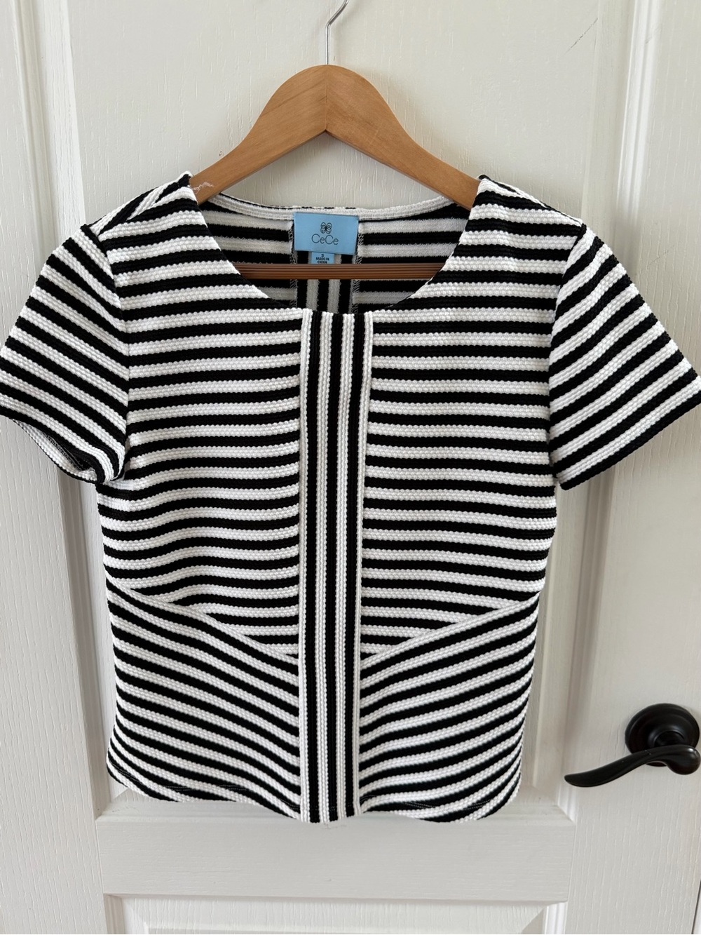 CeCe Black and White Striped Short Sleeve Knit Top